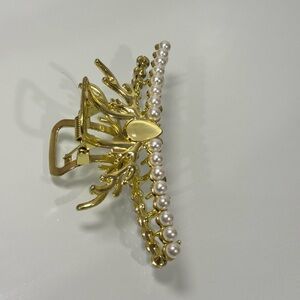 GOLD HAIRCLIP